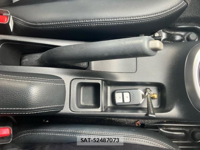 Honda FIT HYBRID 2019-09 8334927-26