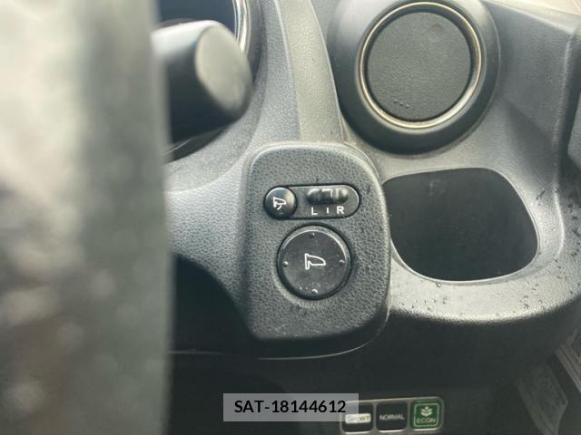 Honda FIT HYBRID 2012-06 8335848-13