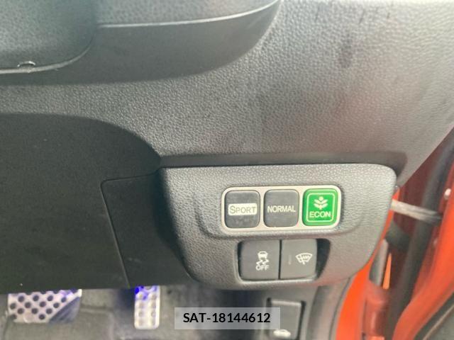 Honda FIT HYBRID 2012-06 8335848-15