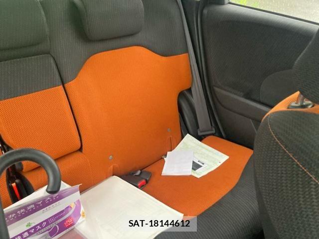 Honda FIT HYBRID 2012-06 8335848-18
