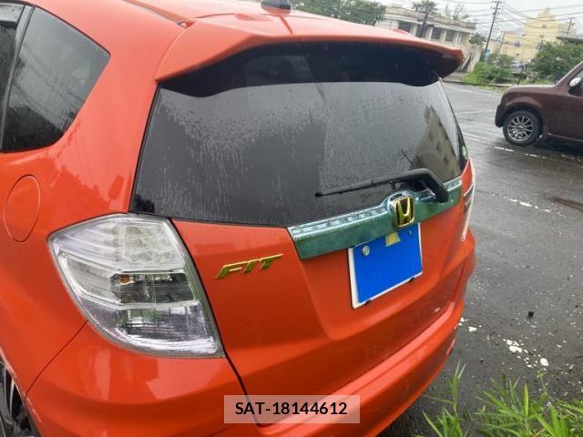 Honda FIT HYBRID 2012-06 8335848-4