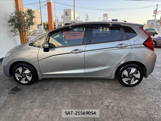 Honda FIT HYBRID 2014-01 8335839-10