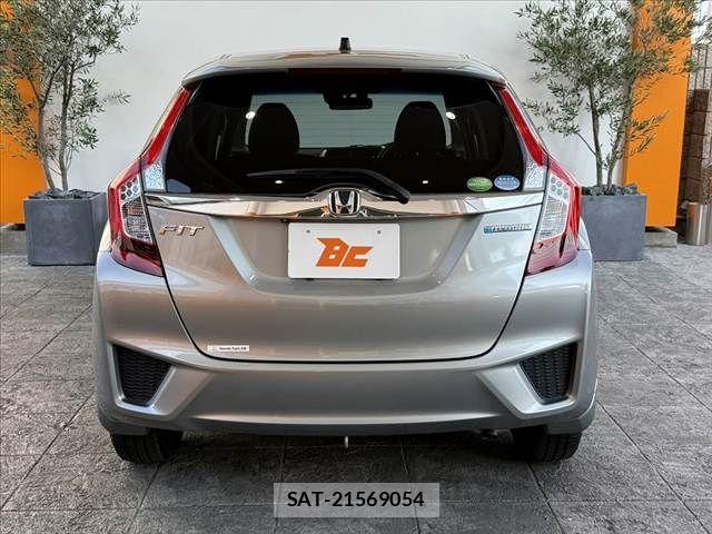 Honda FIT HYBRID 2014-01 8335839-13