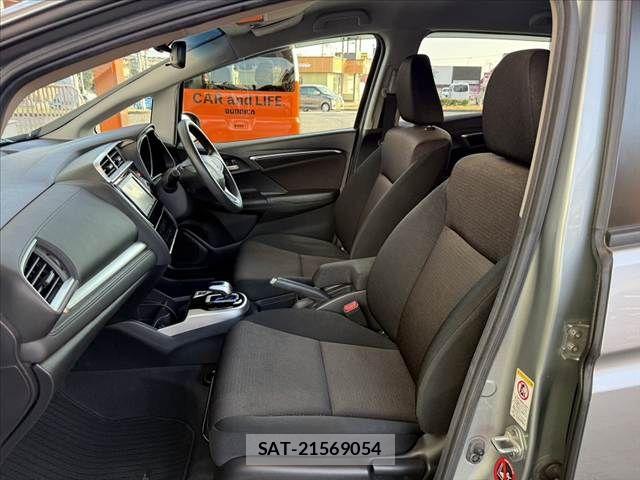 Honda FIT HYBRID 2014-01 8335839-16