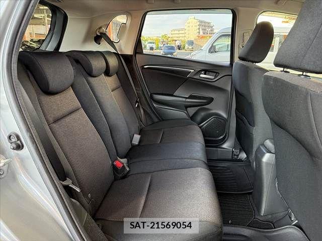 Honda FIT HYBRID 2014-01 8335839-17