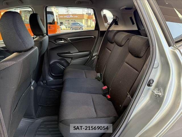 Honda FIT HYBRID 2014-01 8335839-18