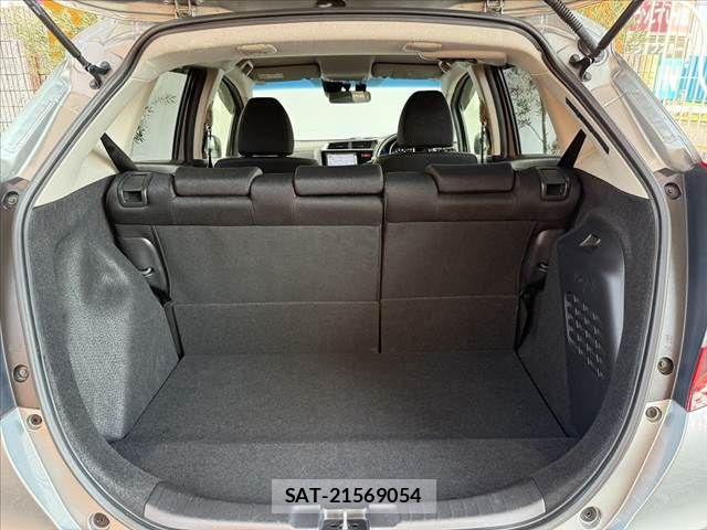 Honda FIT HYBRID 2014-01 8335839-19