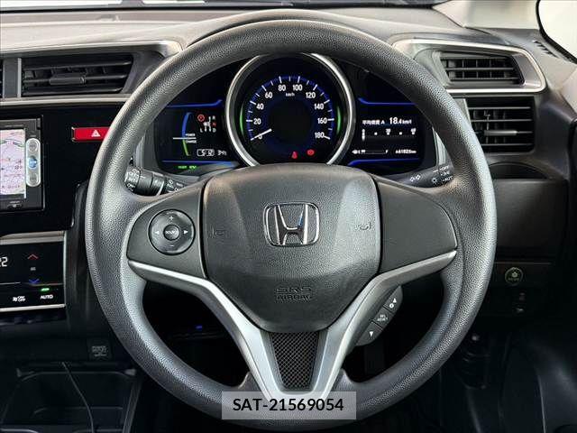 Honda FIT HYBRID 2014-01 8335839-21