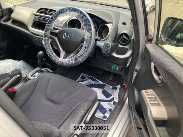 Honda FIT HYBRID 2012-04 8354491-11
