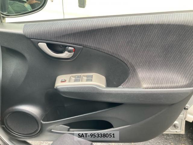 Honda FIT HYBRID 2012-04 8354491-14
