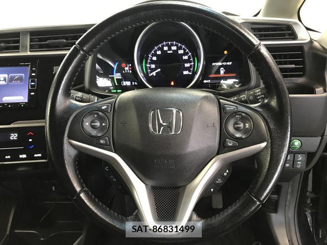 Honda FIT HYBRID 2017-10 8354476-17