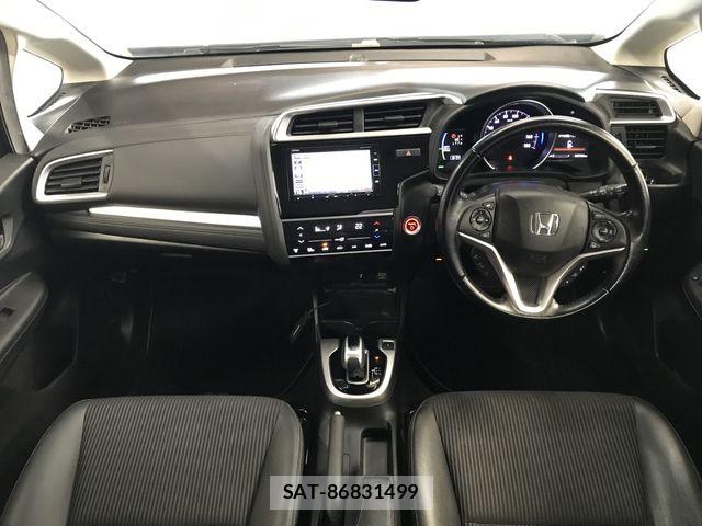 Honda FIT HYBRID 2017-10 8354476-4