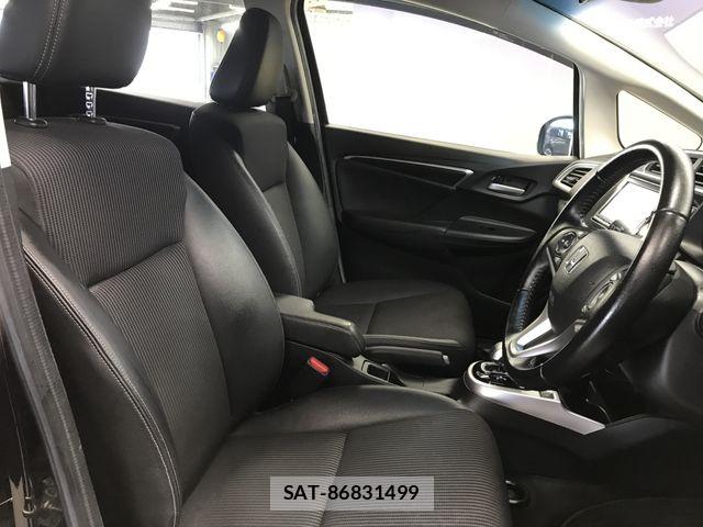 Honda FIT HYBRID 2017-10 8354476-5