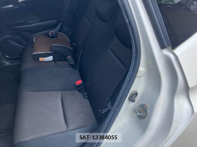 Honda FIT HYBRID 2013-10 8354492-4