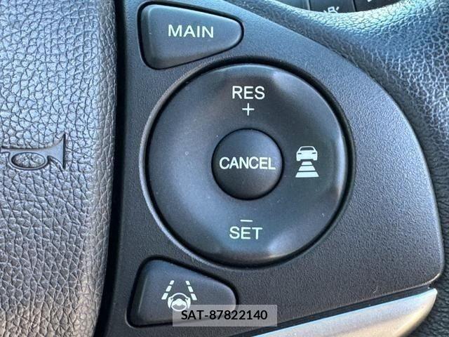 Honda FIT HYBRID 2017-10 8354475-16