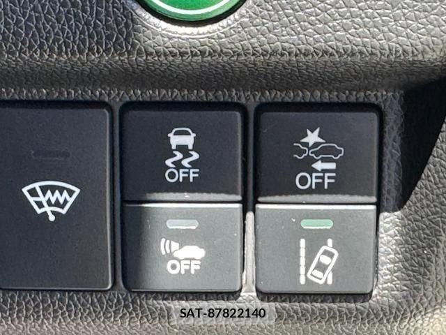 Honda FIT HYBRID 2017-10 8354475-27