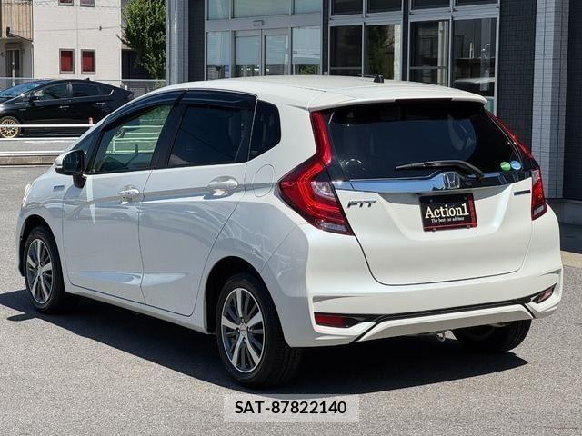 Honda FIT HYBRID 2017-10 8354475-3