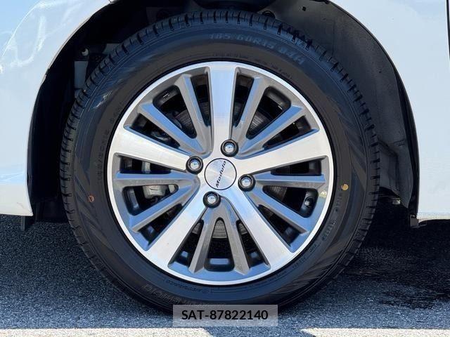 Honda FIT HYBRID 2017-10 8354475-6