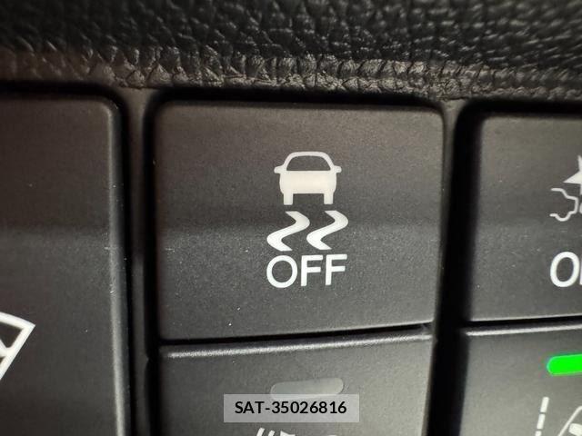 Honda FIT HYBRID 2018-03 8354477-16