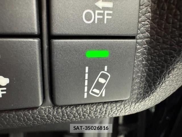 Honda FIT HYBRID 2018-03 8354477-18