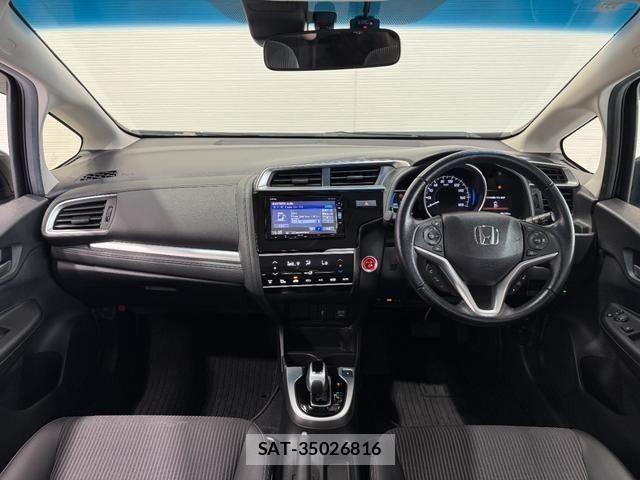 Honda FIT HYBRID 2018-03 8354477-1