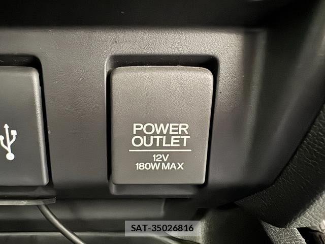 Honda FIT HYBRID 2018-03 8354477-21