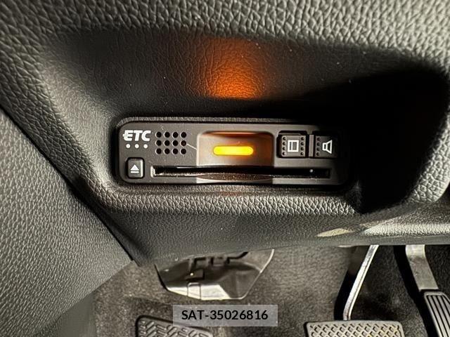Honda FIT HYBRID 2018-03 8354477-27