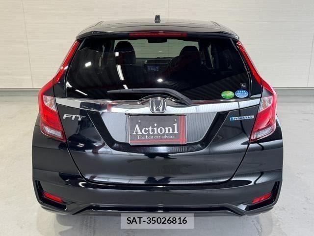 Honda FIT HYBRID 2018-03 8354477-4