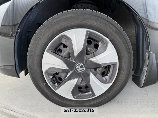 Honda FIT HYBRID 2018-03 8354477-6