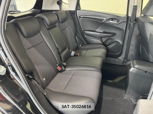 Honda FIT HYBRID 2018-03 8354477-8