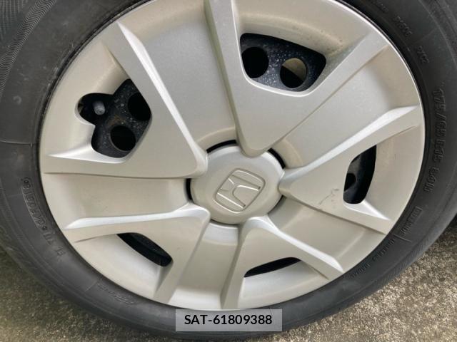 Honda FIT HYBRID 2012-10 8354493-4