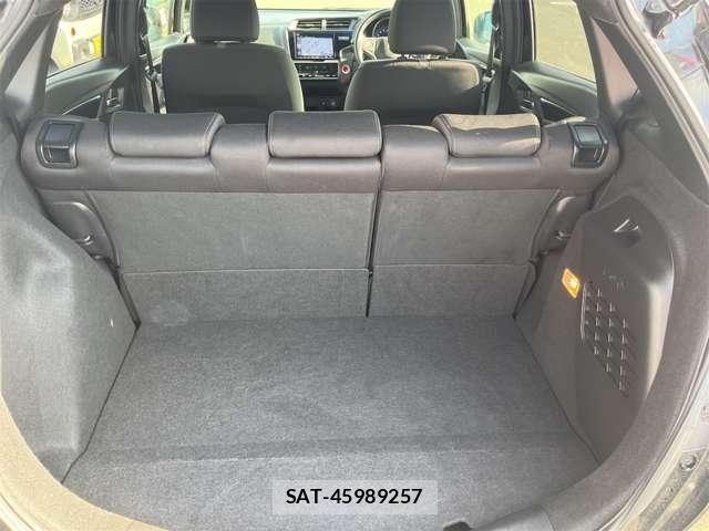 Honda FIT HYBRID 2018-04 8354474-13