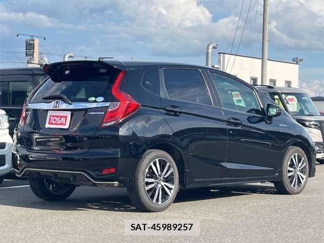 Honda FIT HYBRID 2018-04 8354474-20