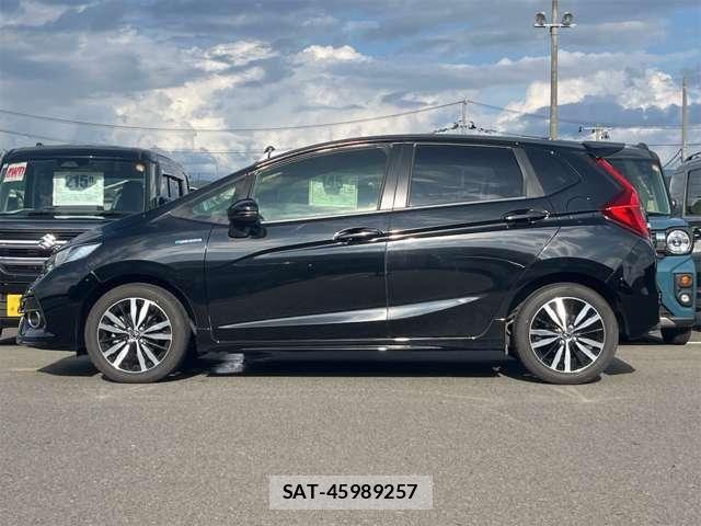 Honda FIT HYBRID 2018-04 8354474-23