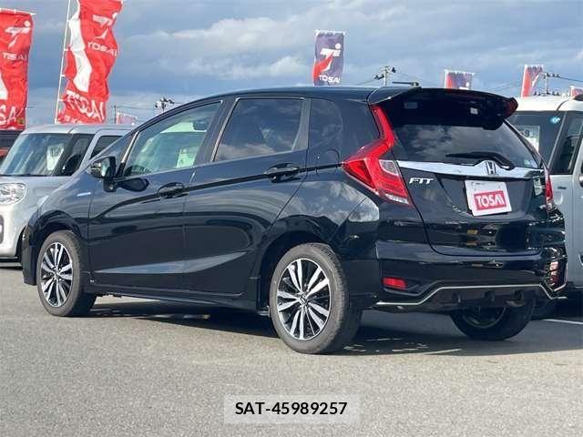 Honda FIT HYBRID 2018-04 8354474-24