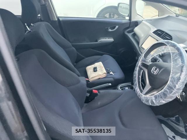Honda FIT HYBRID 2011-12 8354496-10