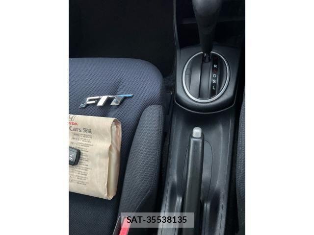 Honda FIT HYBRID 2011-12 8354496-17