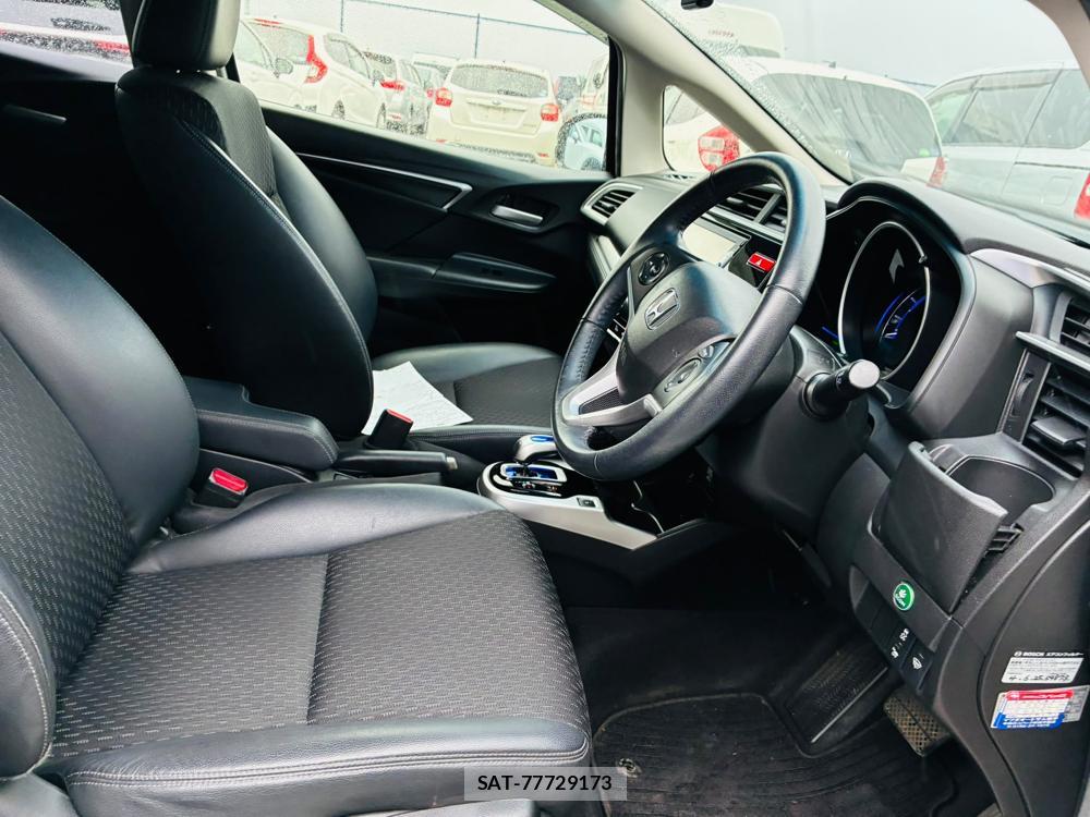 Honda FIT HYBRID 2014-01 8311391-11