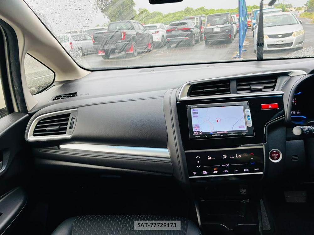 Honda FIT HYBRID 2014-01 8311391-16
