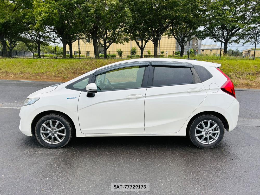 Honda FIT HYBRID 2014-01 8311391-1