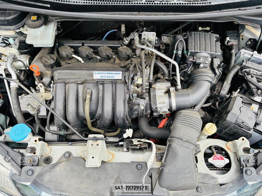 Honda FIT HYBRID 2014-01 8311391-32