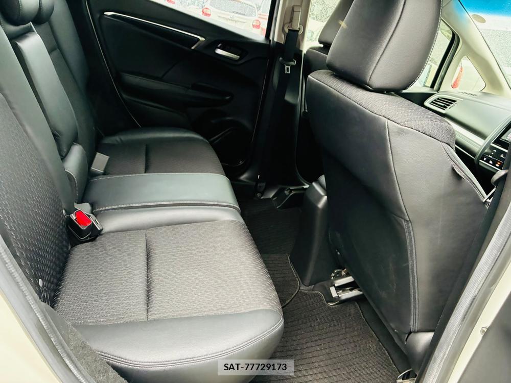 Honda FIT HYBRID 2014-01 8311391-8