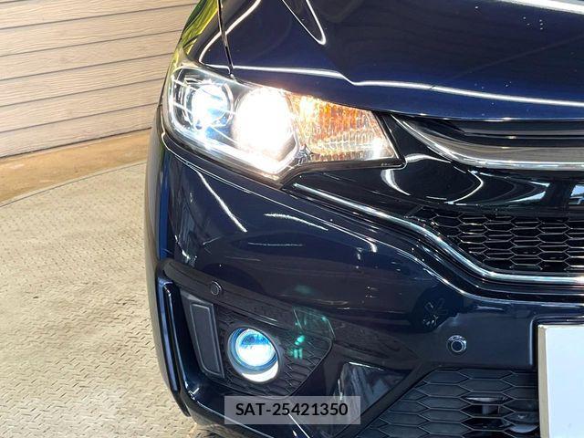 Honda FIT HYBRID 2016-02 8365935-10