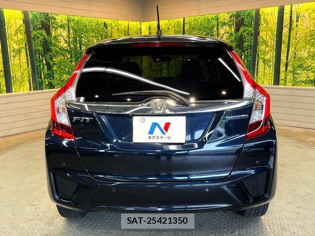 Honda FIT HYBRID 2016-02 8365935-13