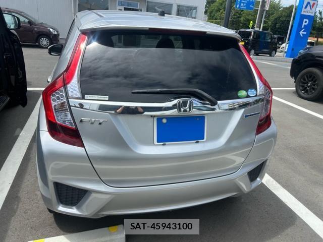 Honda FIT HYBRID 2014-01 8365944-12