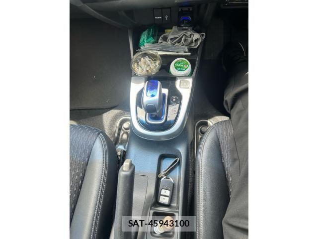 Honda FIT HYBRID 2014-01 8365944-18