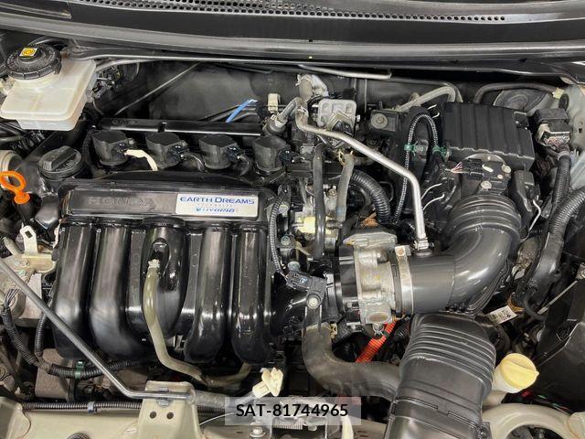 Honda FIT HYBRID 2013-12 8365937-17