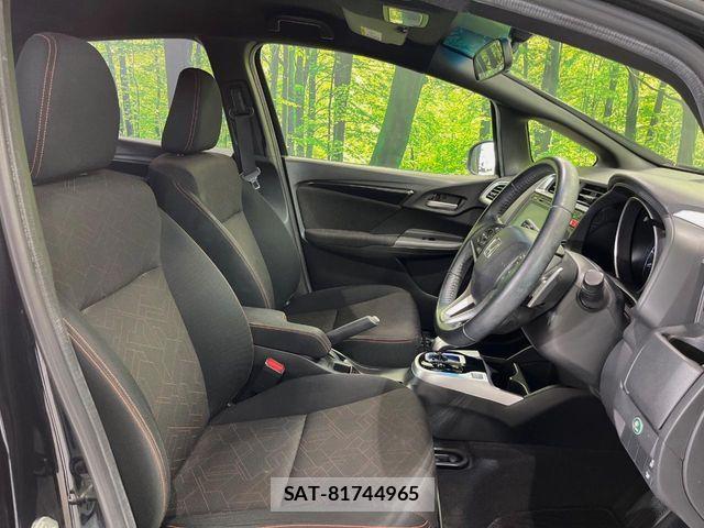 Honda FIT HYBRID 2013-12 8365937-8