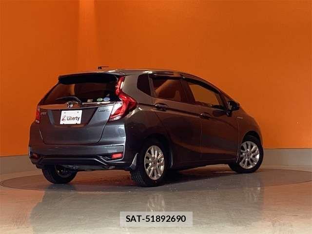 Honda FIT HYBRID 2017-06 8365933-9
