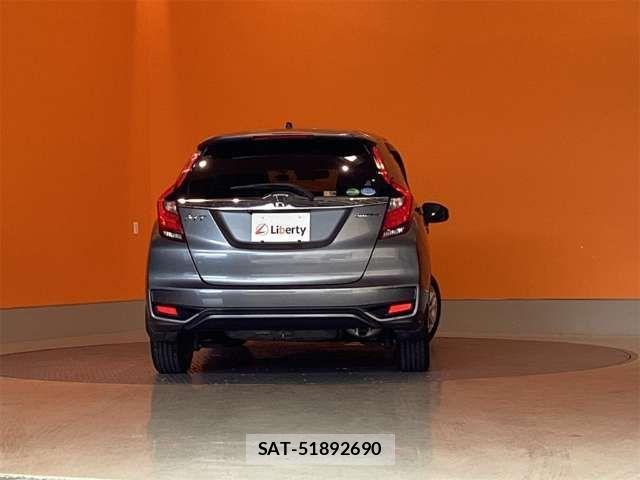 Honda FIT HYBRID 2017-06 8365933-10
